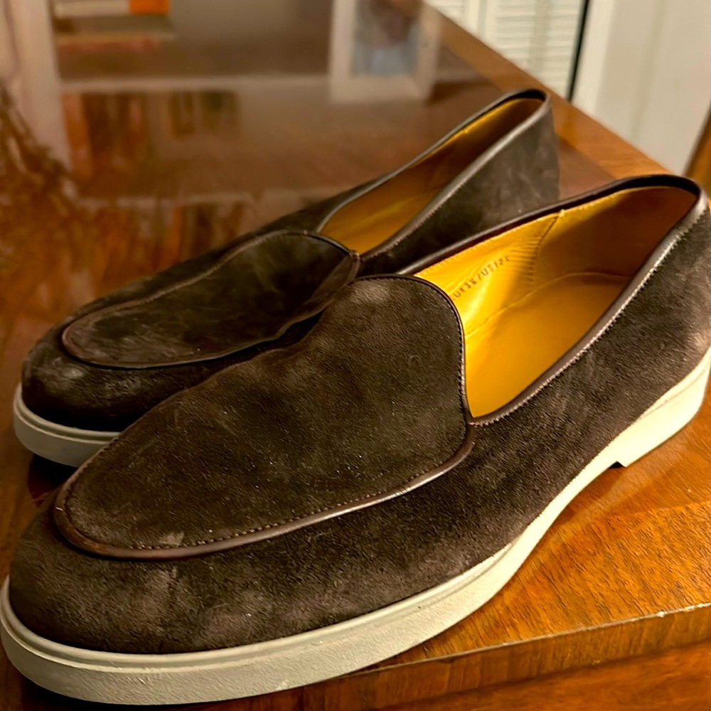 Magnanni brown suede loafers in excellent condition